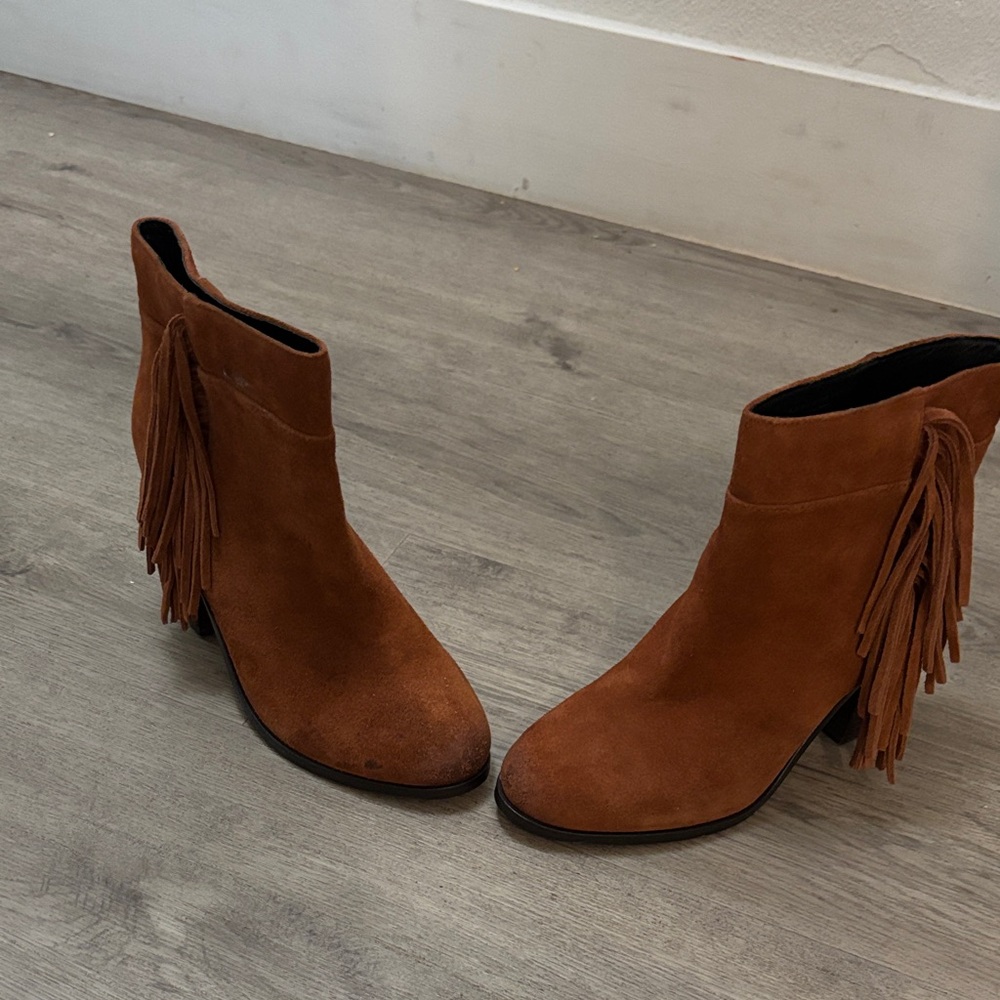 Reaction Kenneth Cole Tan Suede Fringe Booties